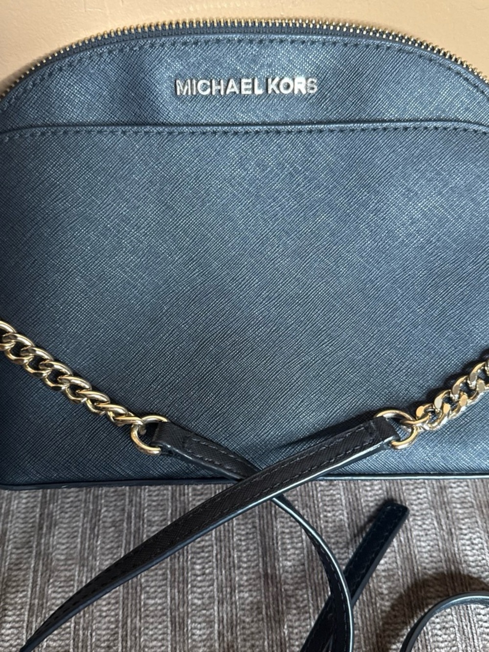 Michael Kors Black Saffiano Leather Crossbody Bag excellent condition